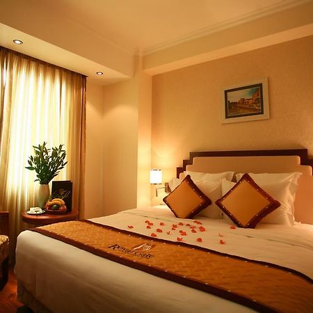 Royal Gate Hotel Hanoj Pokoj fotografie